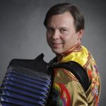 Заказать услуги баяниста на праздник.