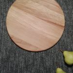 Из дуба и бука менажница деревянная.